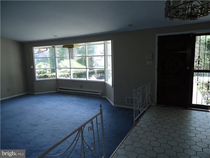 7201 Orwell Road Philadelphia, PA 19119 - Photo 22 of 24 Foyer