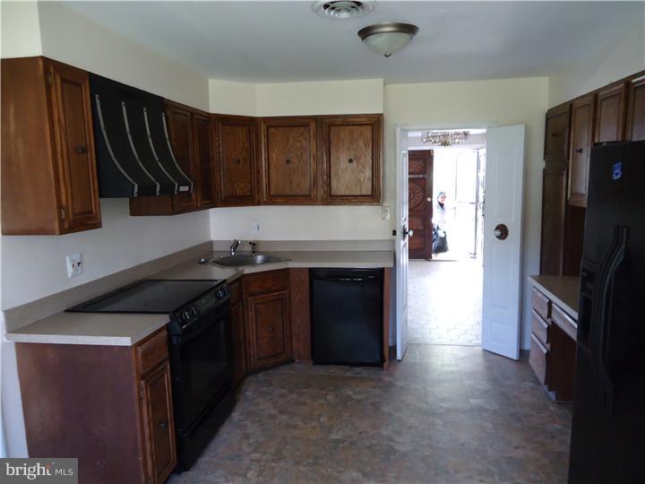 7201 Orwell Road Philadelphia, PA 19119 - Photo 7 of 24 Kitchen
