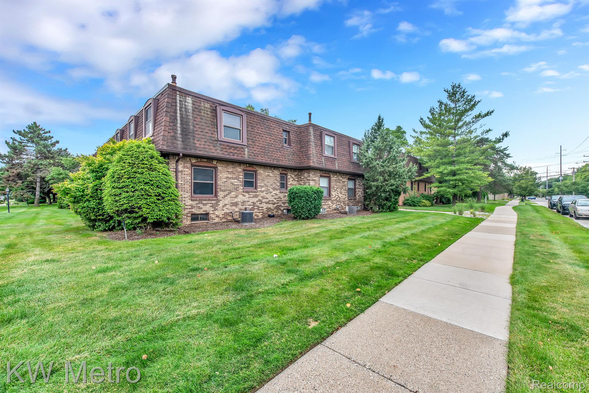 5095 Crooks Road, Unit 4 Royal Oak, MI 48073 - Photo 1 of 26 Gallery Image 1