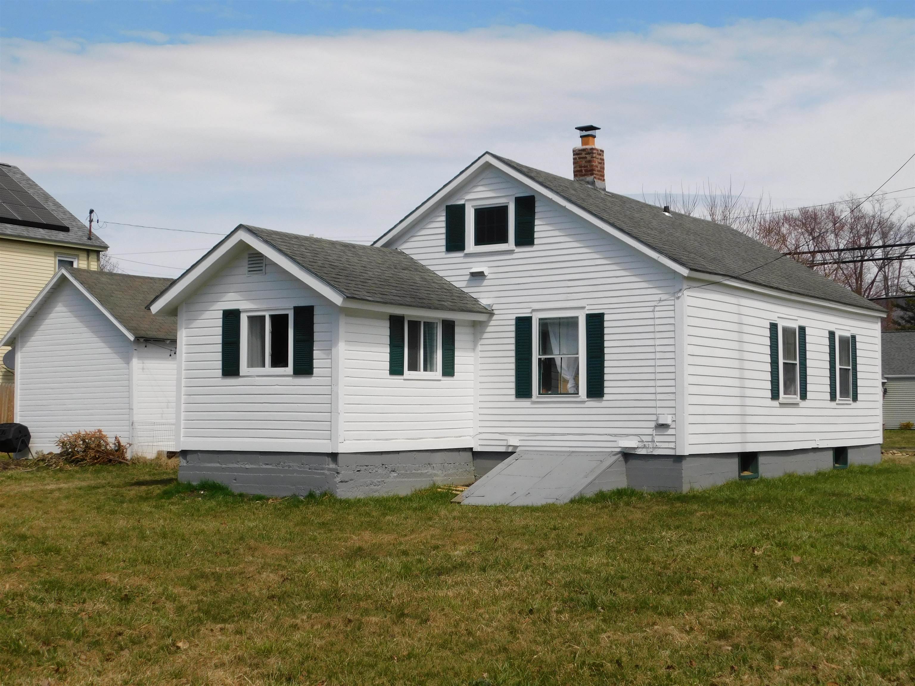 199 Lincoln Avenue Rutland, VT 05701 - Photo 3 of 24