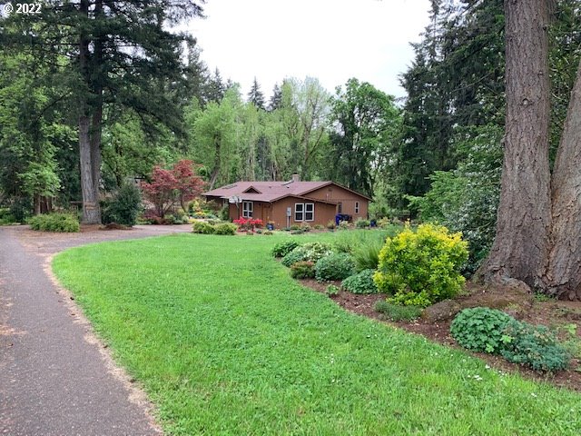 19352 South South End Road Oregon City, OR 97045 - Photo 1 of 32