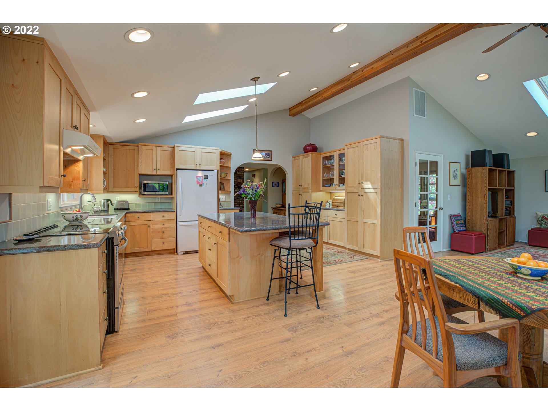 19352 South South End Road Oregon City, OR 97045 - Photo 9 of 32