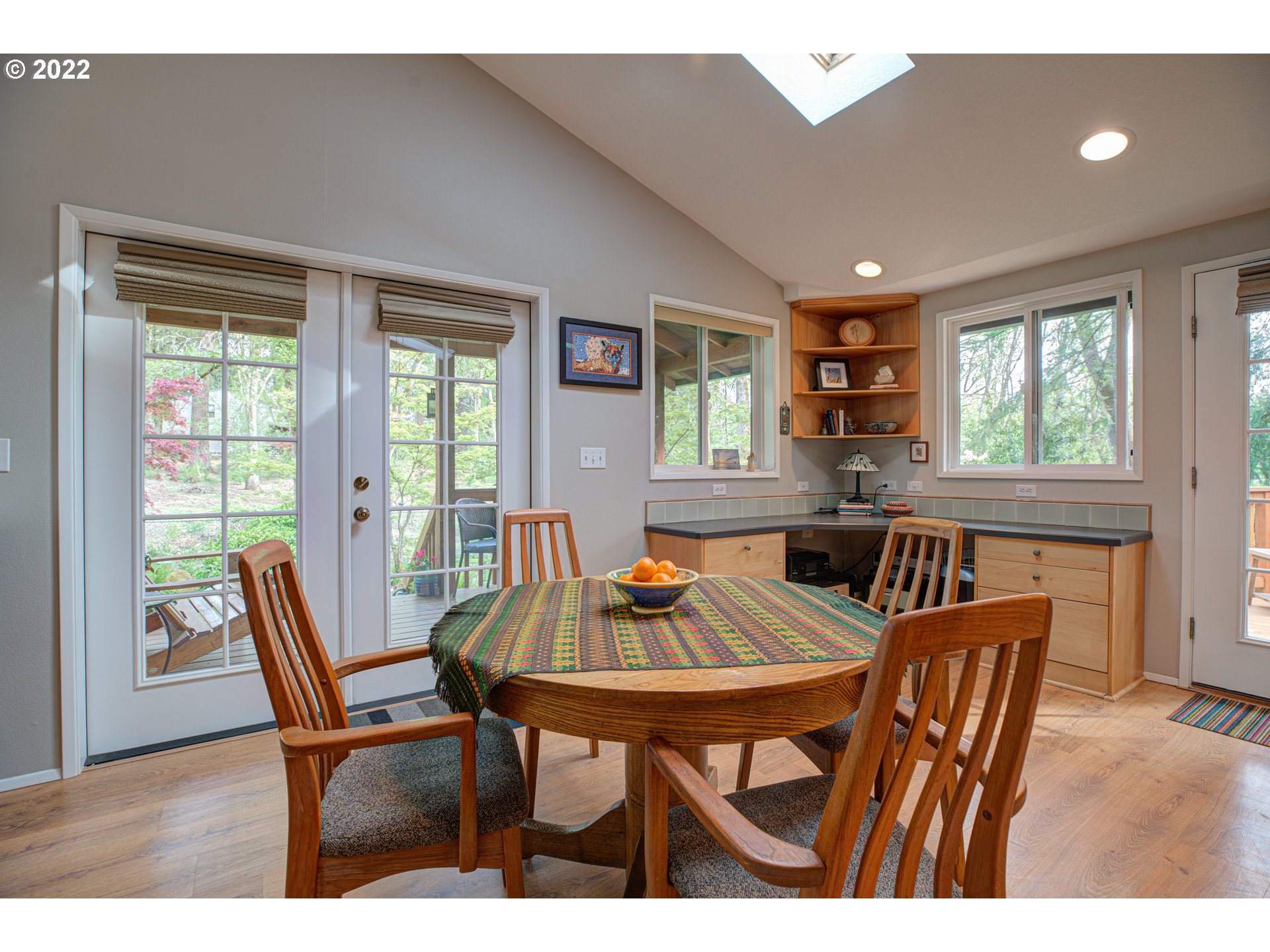 19352 South South End Road Oregon City, OR 97045 - Photo 10 of 32 Dining Room