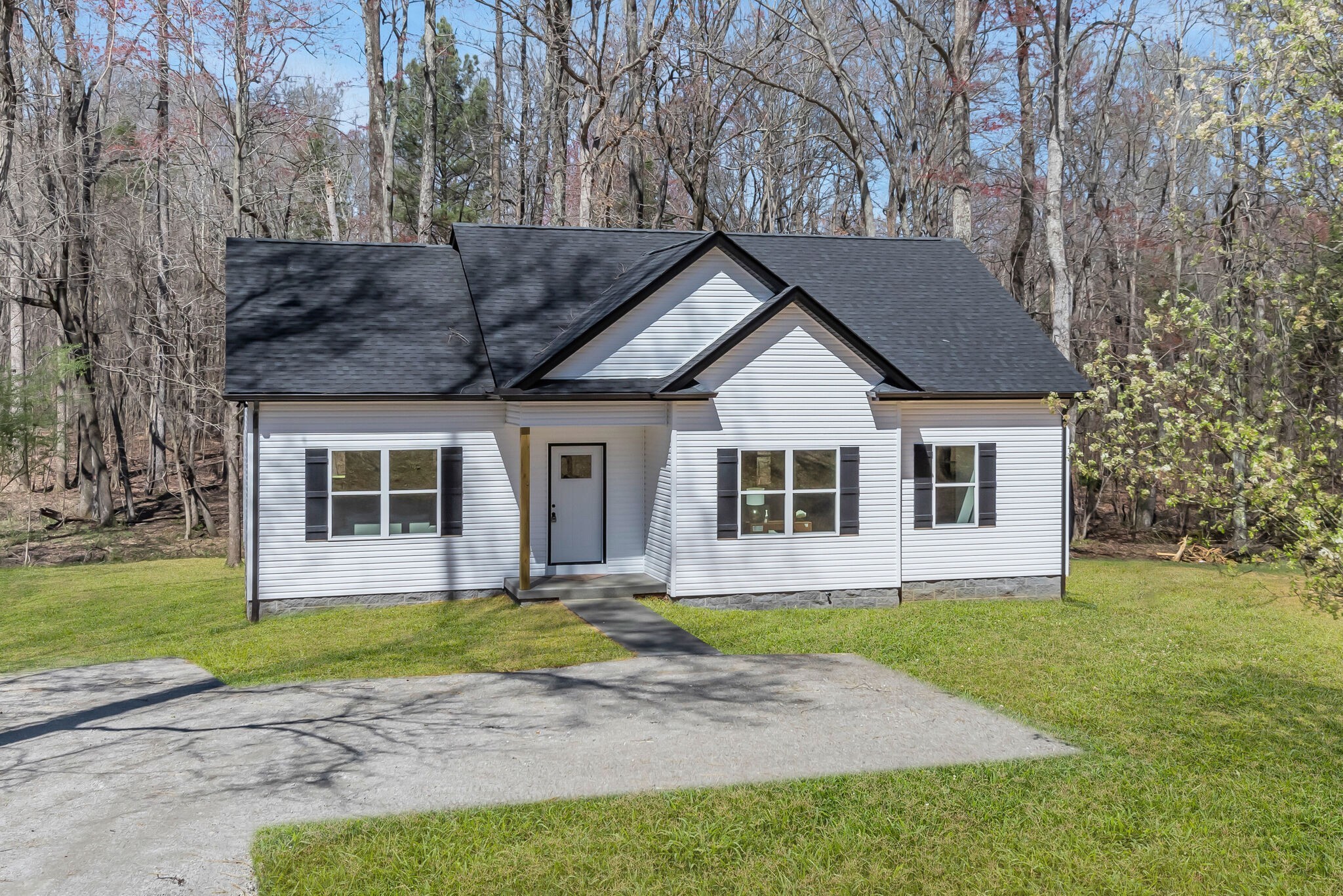 123 Nottingham Road Dickson, TN 37055 - Photo 1 of 31 Gallery Image 1