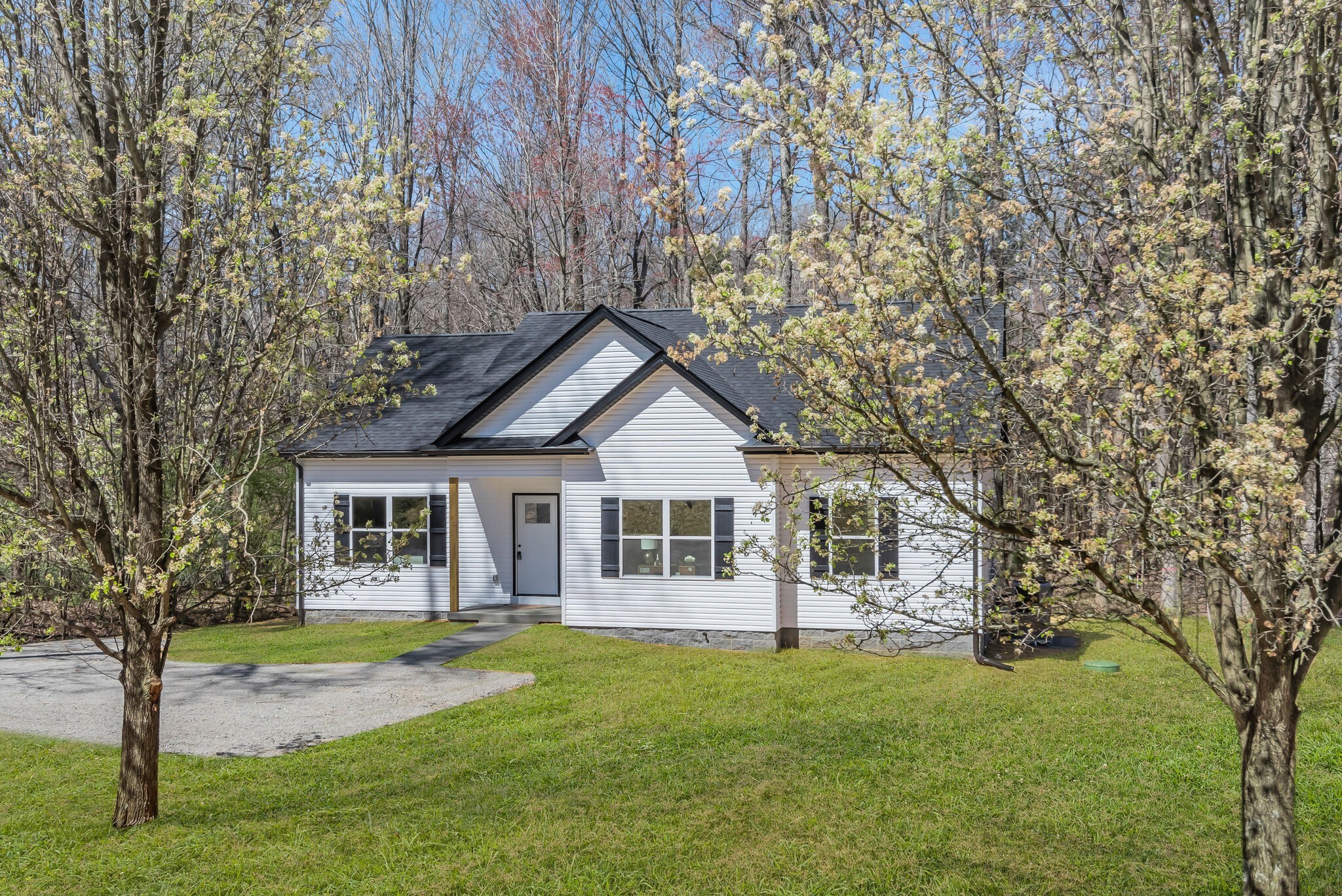 123 Nottingham Road Dickson, TN 37055 - Photo 3 of 31 Gallery Image 3