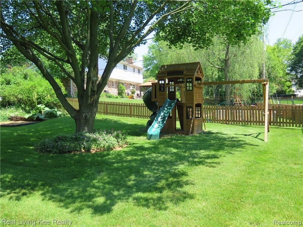 2195 Wayward Drive Rochester, MI 48309 - Photo 27 of 32 IMG_1750.JPG