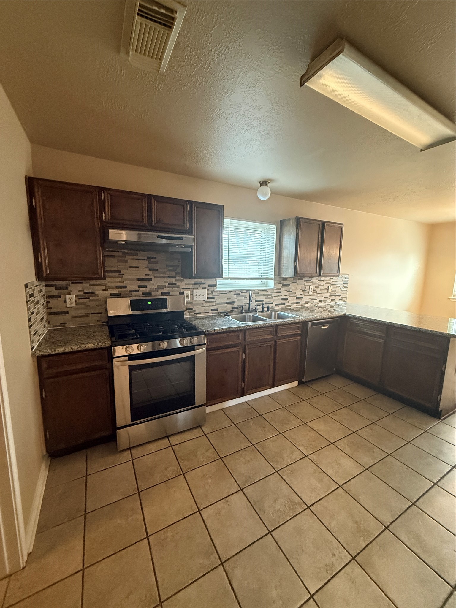 19918 Rising Star Drive Humble, TX 77338 - Photo 6 of 22