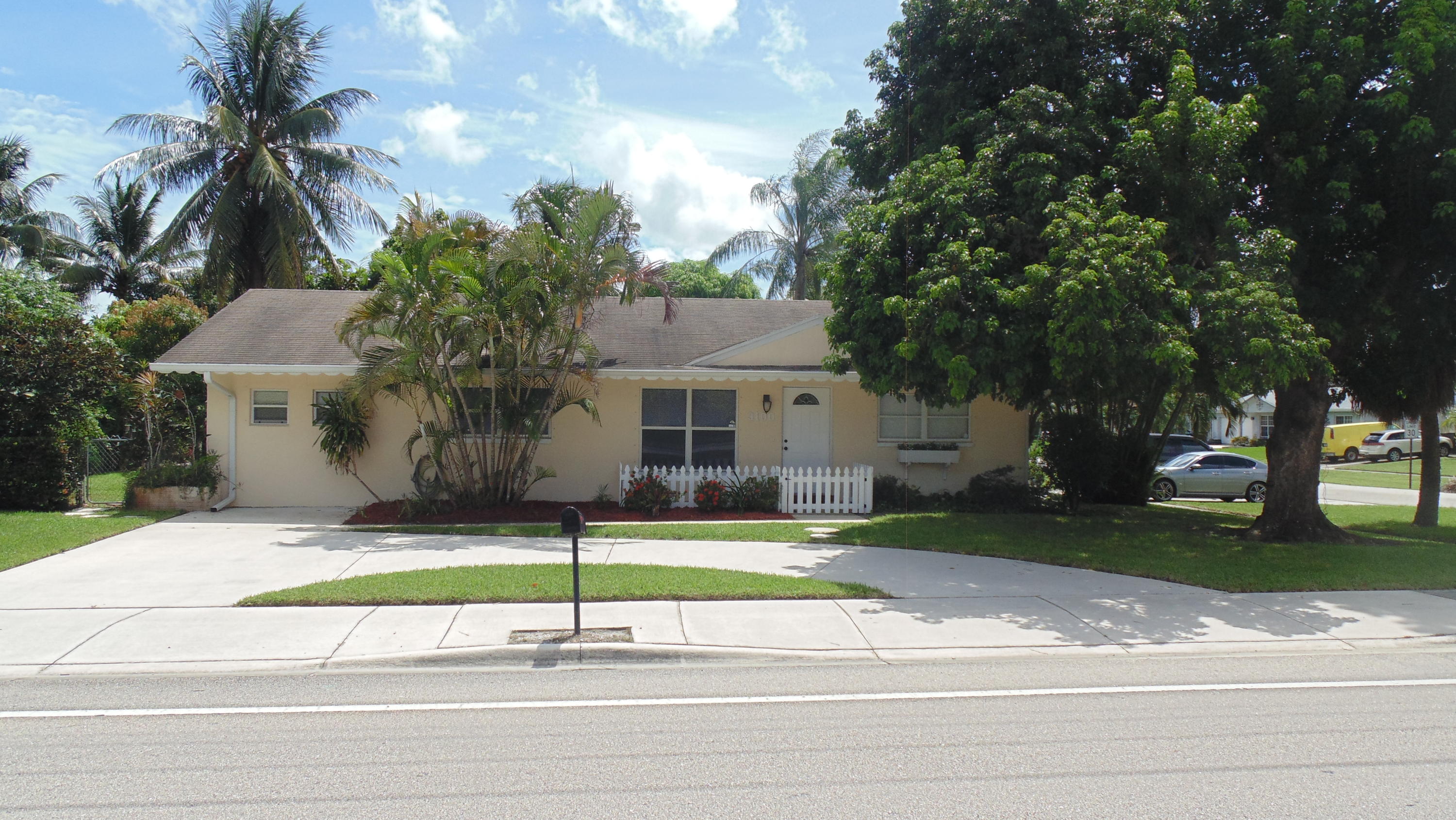 3100 Lake Ida Road Delray Beach, FL 33445 - Photo 1 of 33 Front