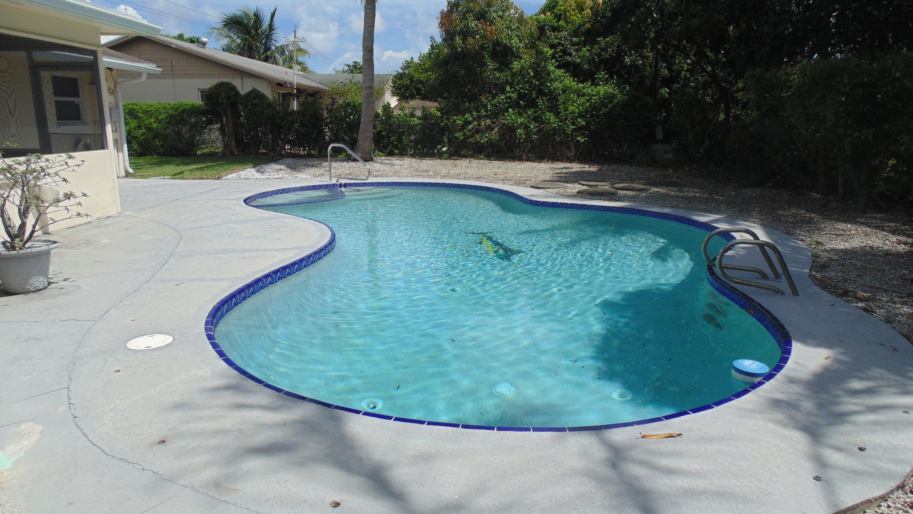 3100 Lake Ida Road Delray Beach, FL 33445 - Photo 31 of 33 Pool & Yard