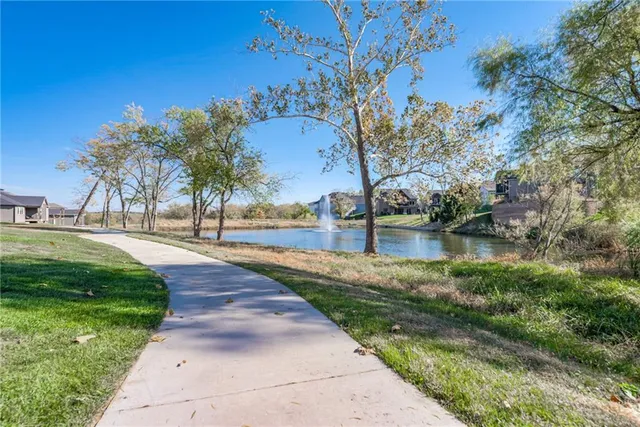 $899,950 | 22525 West 87th Terrace, Lenexa, KS 66227