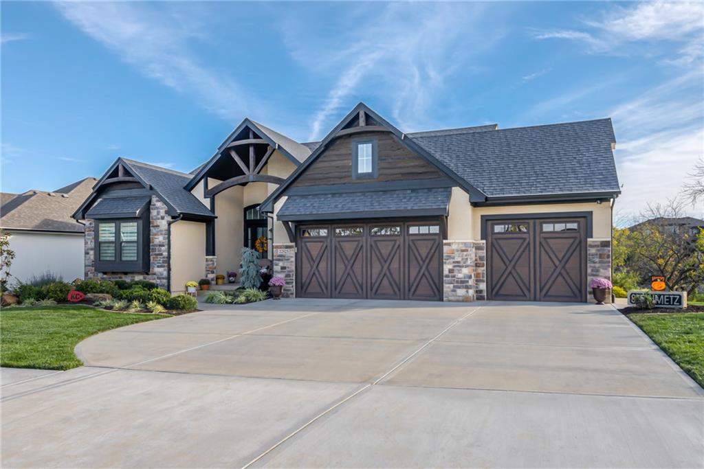 22525 West 87th Terrace Lenexa, KS 66227 - Photo 2 of 44