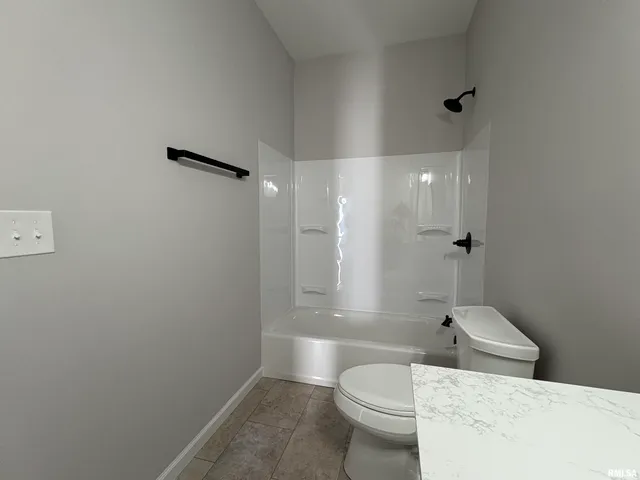 $275,000 | 60 B Applebee Farm Drive, Jacksonville, IL 62650