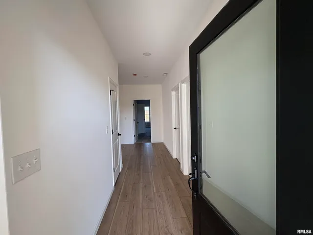 $275,000 | 60 B Applebee Farm Drive, Jacksonville, IL 62650