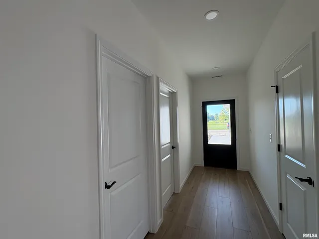 $275,000 | 60 B Applebee Farm Drive, Jacksonville, IL 62650