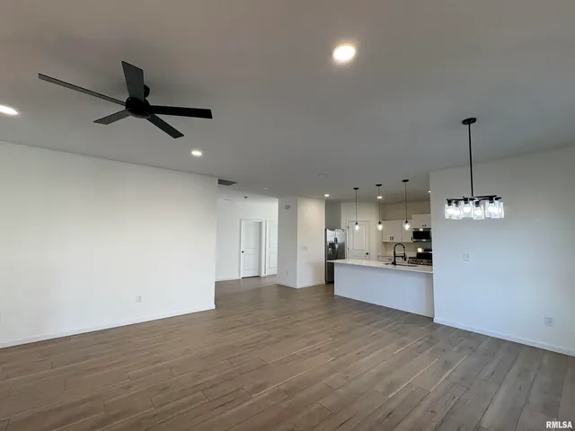 $275,000 | 60 B Applebee Farm Drive, Jacksonville, IL 62650