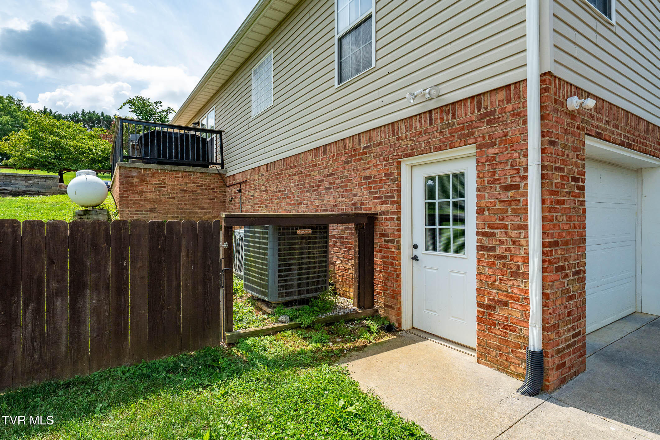 264 Hales Road Jonesborough, TN 37659 - Photo 7 of 86 264 Hales Rd (20 of 86)