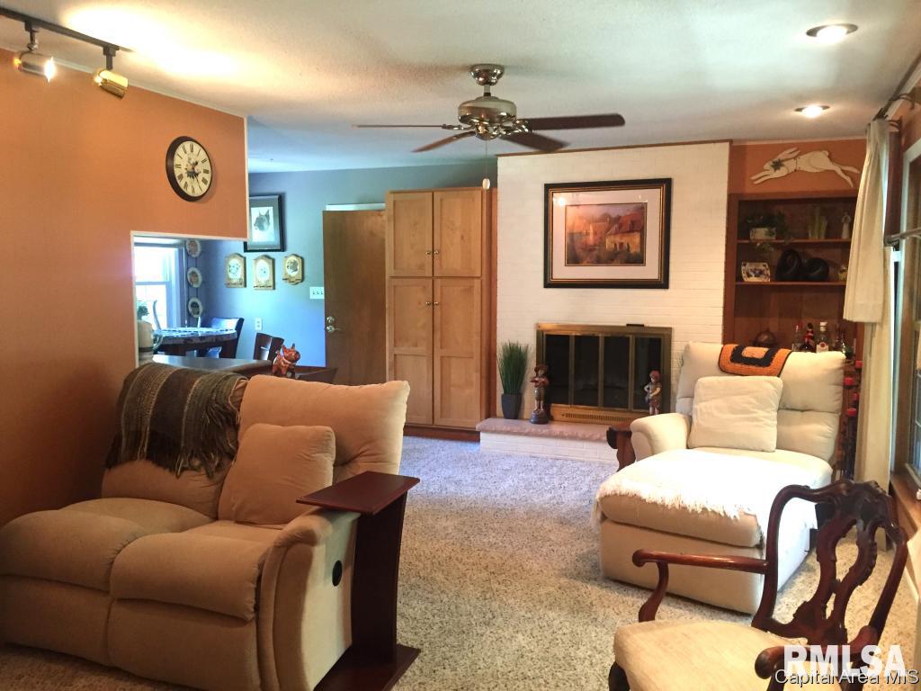 48 Pinehurst Drive Springfield, IL 62704 - Photo 10 of 36 Gallery Image 10