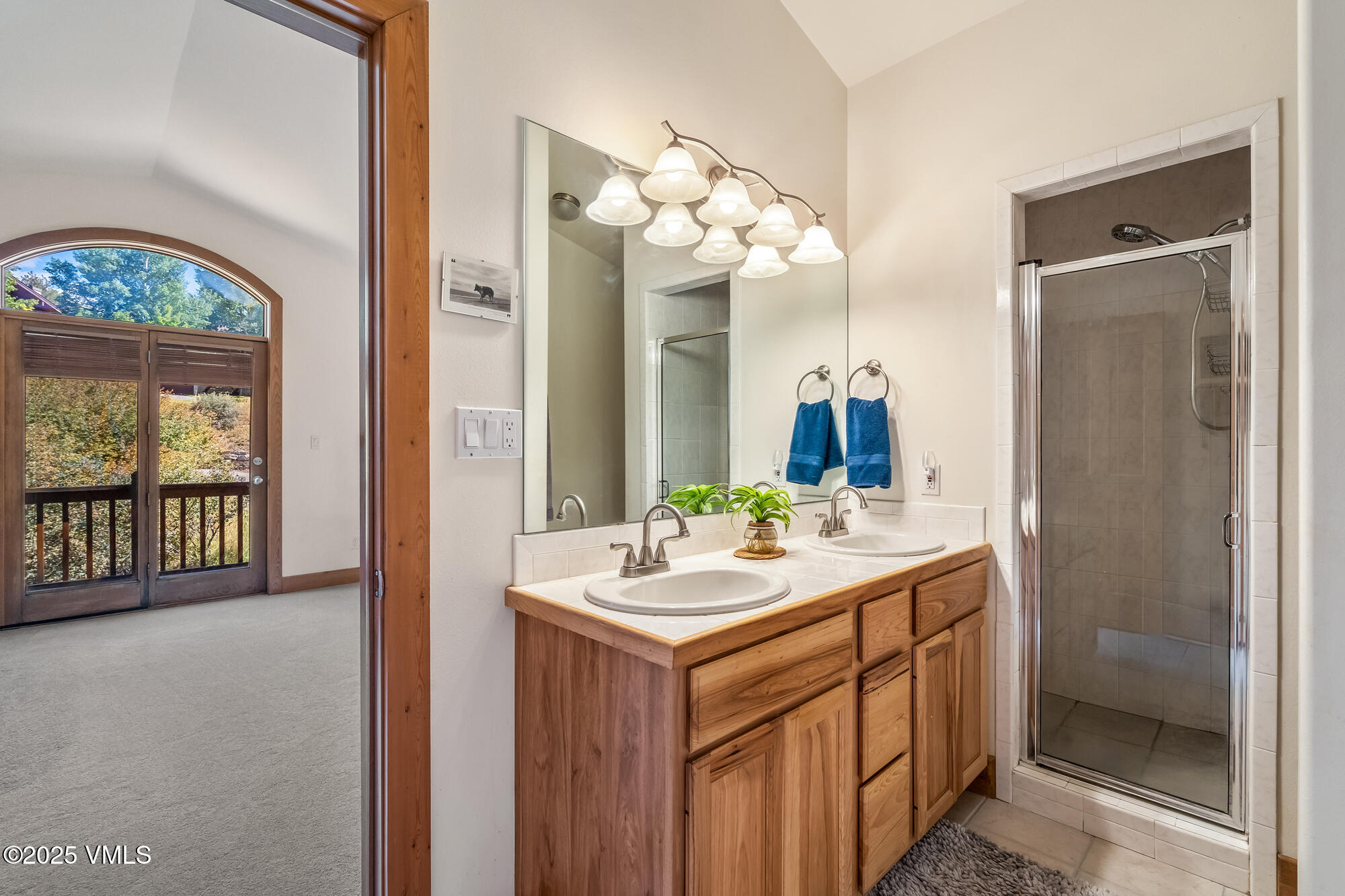2929 June Creek Trail, Unit A Avon, CO 81620 - Photo 18 of 31 Primary Bathroom