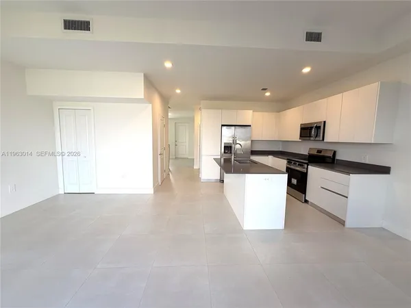 $2,600 | 18977 Southwest 344th Terrace, Homestead, FL 33034