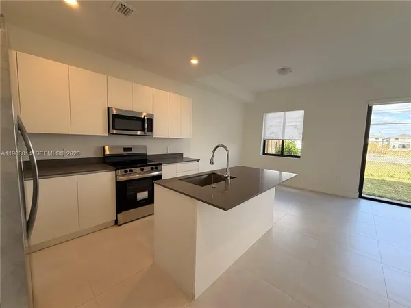 $2,600 | 18977 Southwest 344th Terrace, Homestead, FL 33034