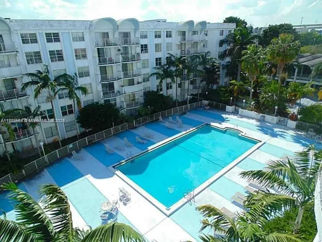 $169,000 | 498 Northwest 165th Street, Unit D501, Miami, FL 33169