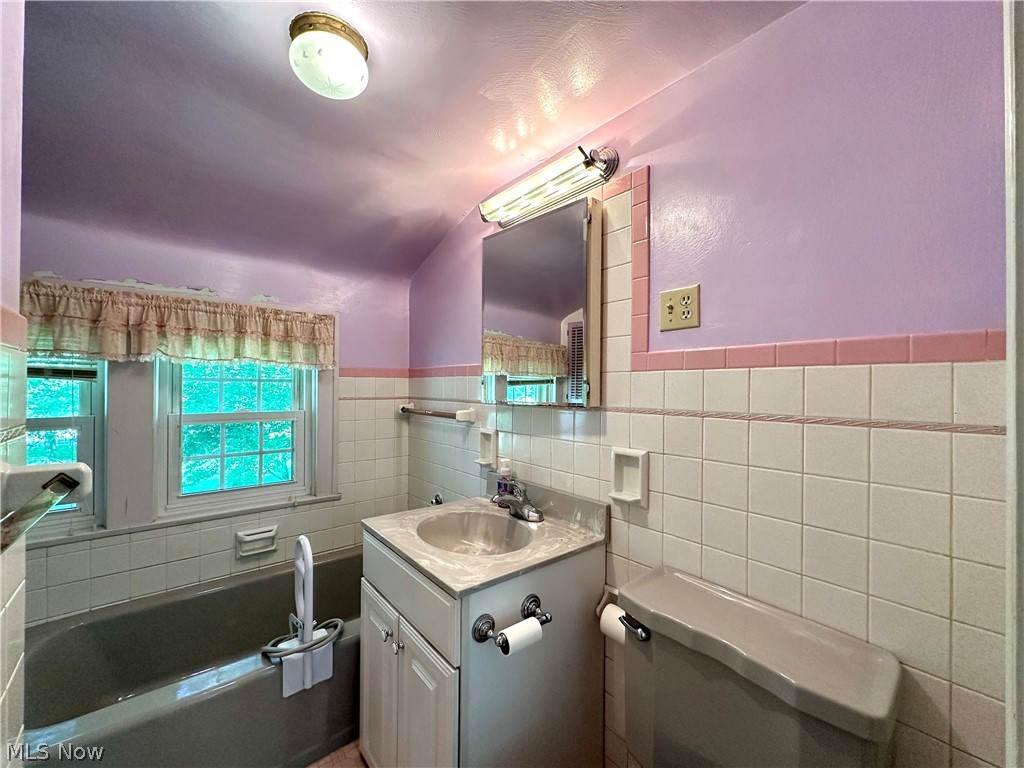 1465 Warner Road Southeast Hubbard, OH 44425 - Photo 28 of 40