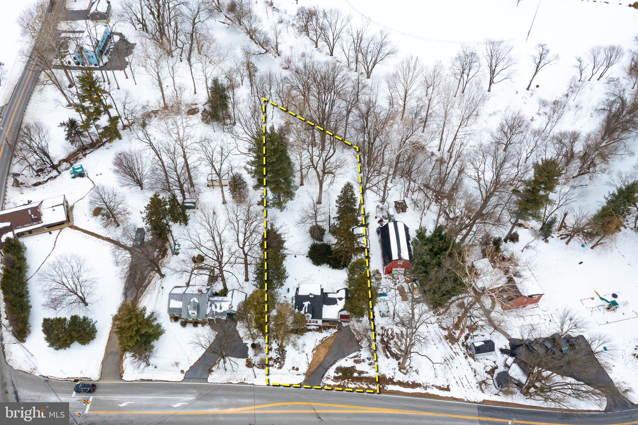 2009 Millstream Road Lancaster, PA 17602 - Photo 12 of 21 a view of a yard with plants
