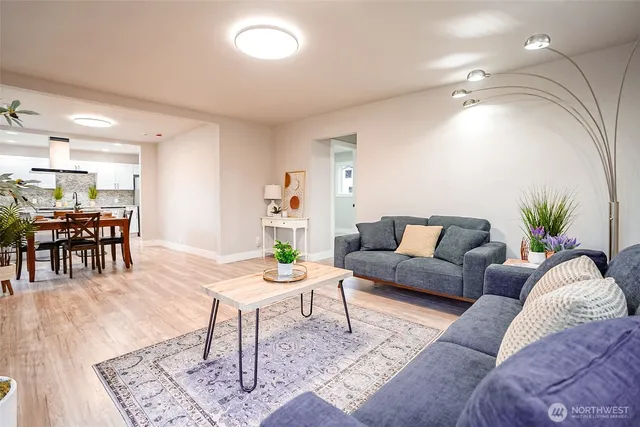 $545,000 | 320 East Orange Avenue, Burlington, WA 98233