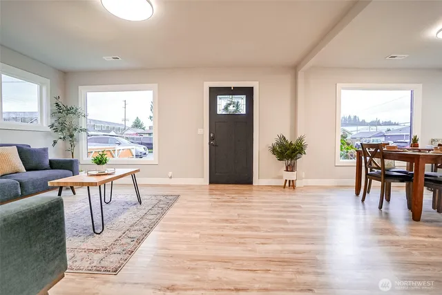 $545,000 | 320 East Orange Avenue, Burlington, WA 98233