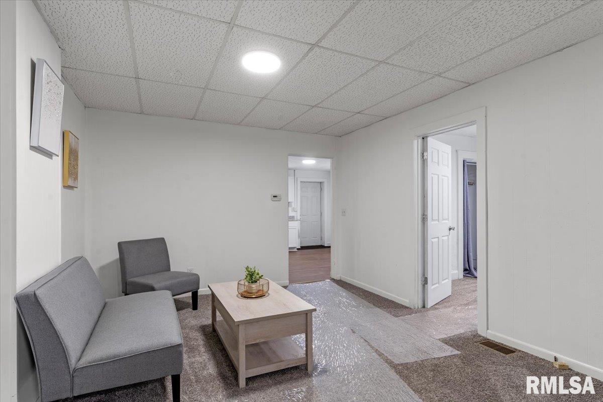 1235 North 8th Street Springfield, IL 62702 - Photo 5 of 19