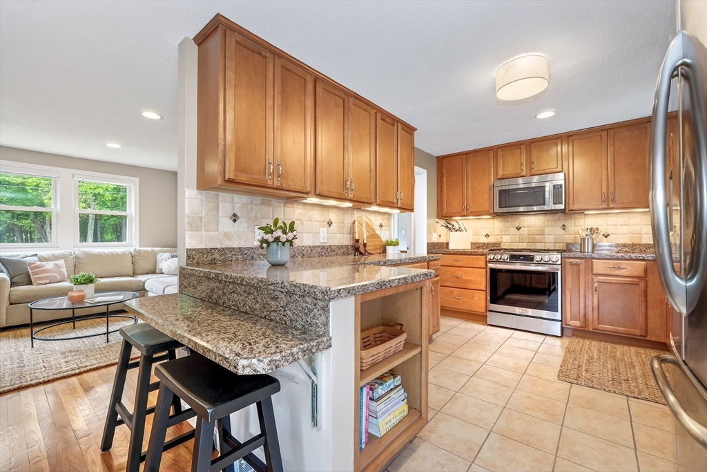 104 Hartwell Road Bedford, MA 01730 - Photo 6 of 34