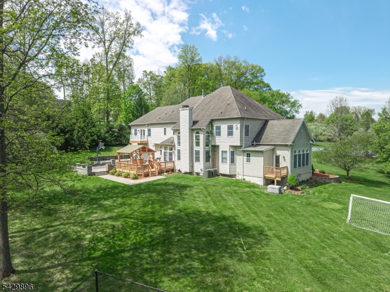 8 Peach Tree Lane Chester, NJ 07930 - Photo 4 of 11