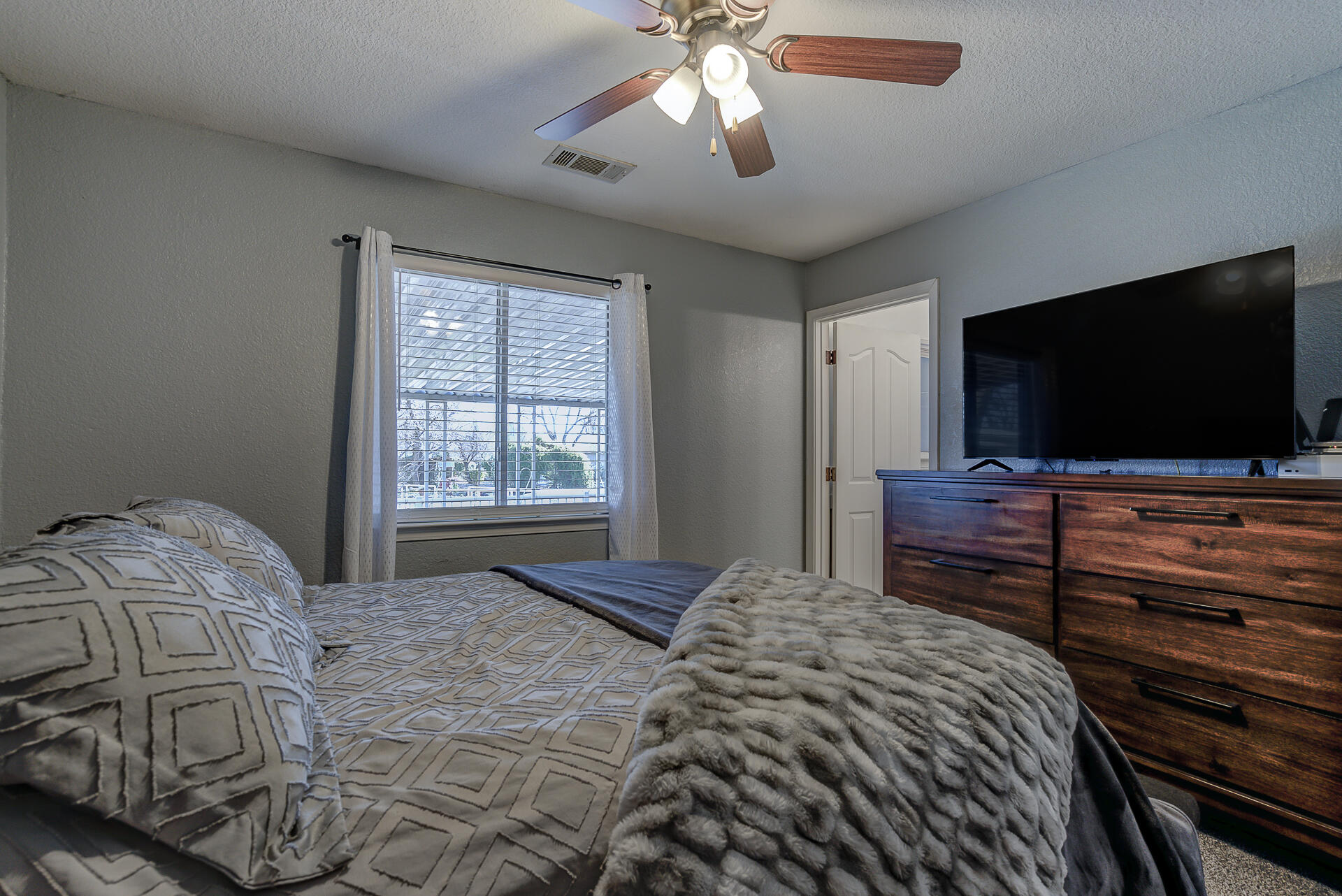 4927 Happy Valley Road Anderson, CA 96007 - Photo 15 of 44 4927HappyValleyRoad-7