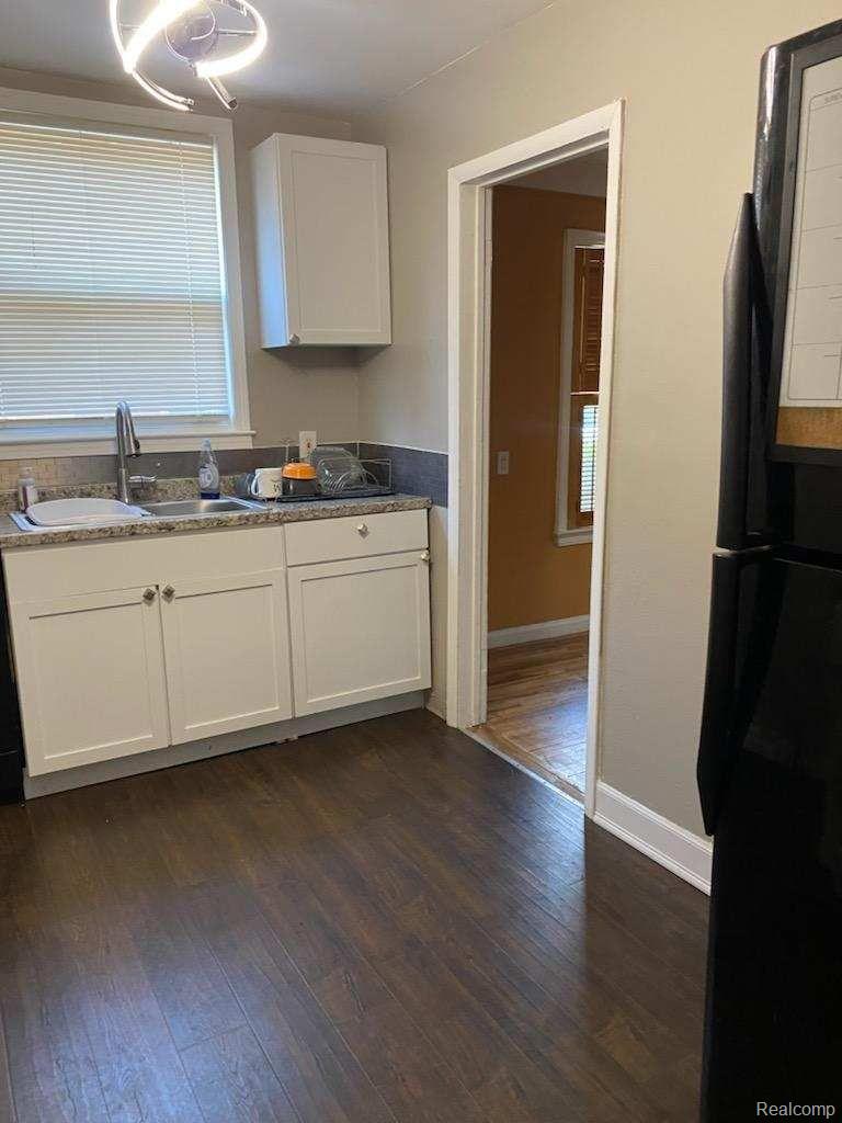 17655 Huntington Road Detroit, MI 48219 - Photo 10 of 24 Gallery Image 10