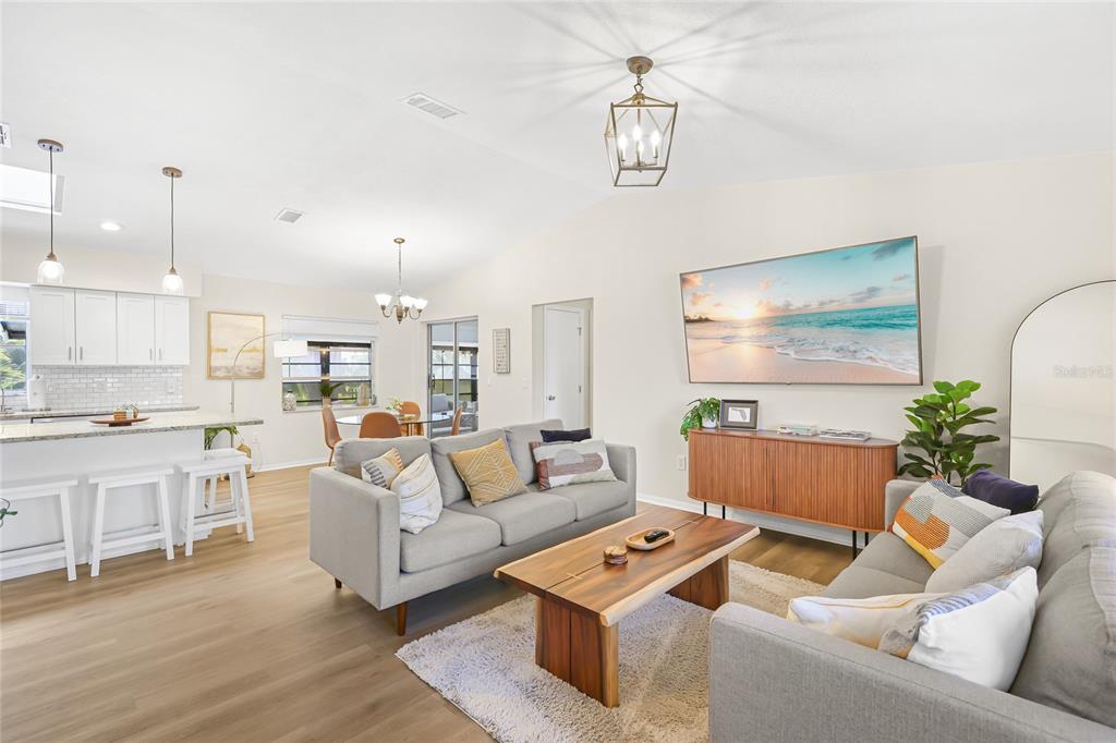 3207 Valencia Road Venice, FL 34293 - Photo 4 of 55 Gallery Image 4