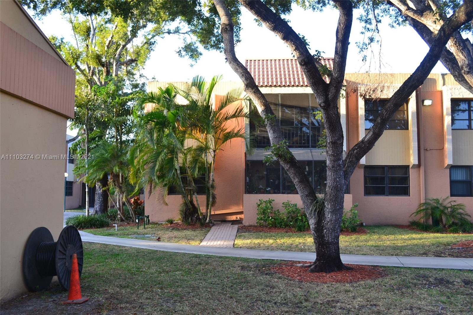 7925 Southwest 104th Street, Unit 201E Miami, FL 33156 - Photo 5 of 23