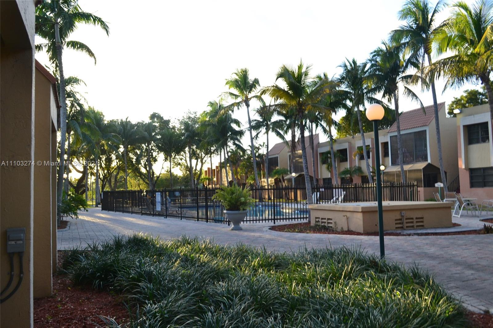 7925 Southwest 104th Street, Unit 201E Miami, FL 33156 - Photo 6 of 23