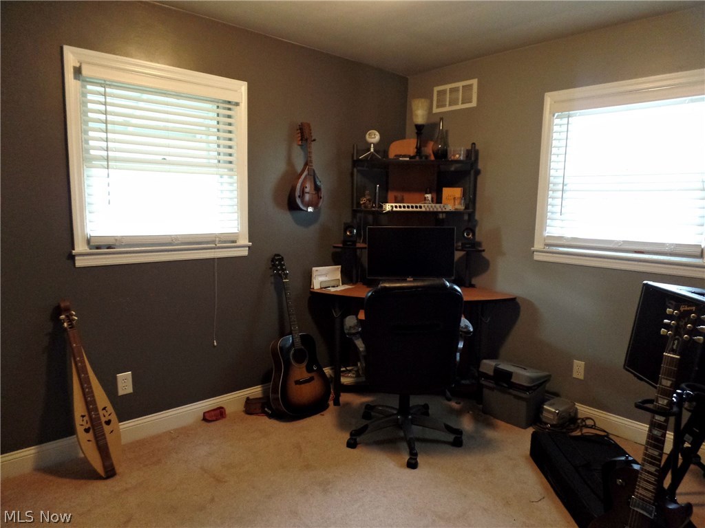 4152 Kirk Road Youngstown, OH 44511 - Photo 20 of 35 Gallery Image 20
