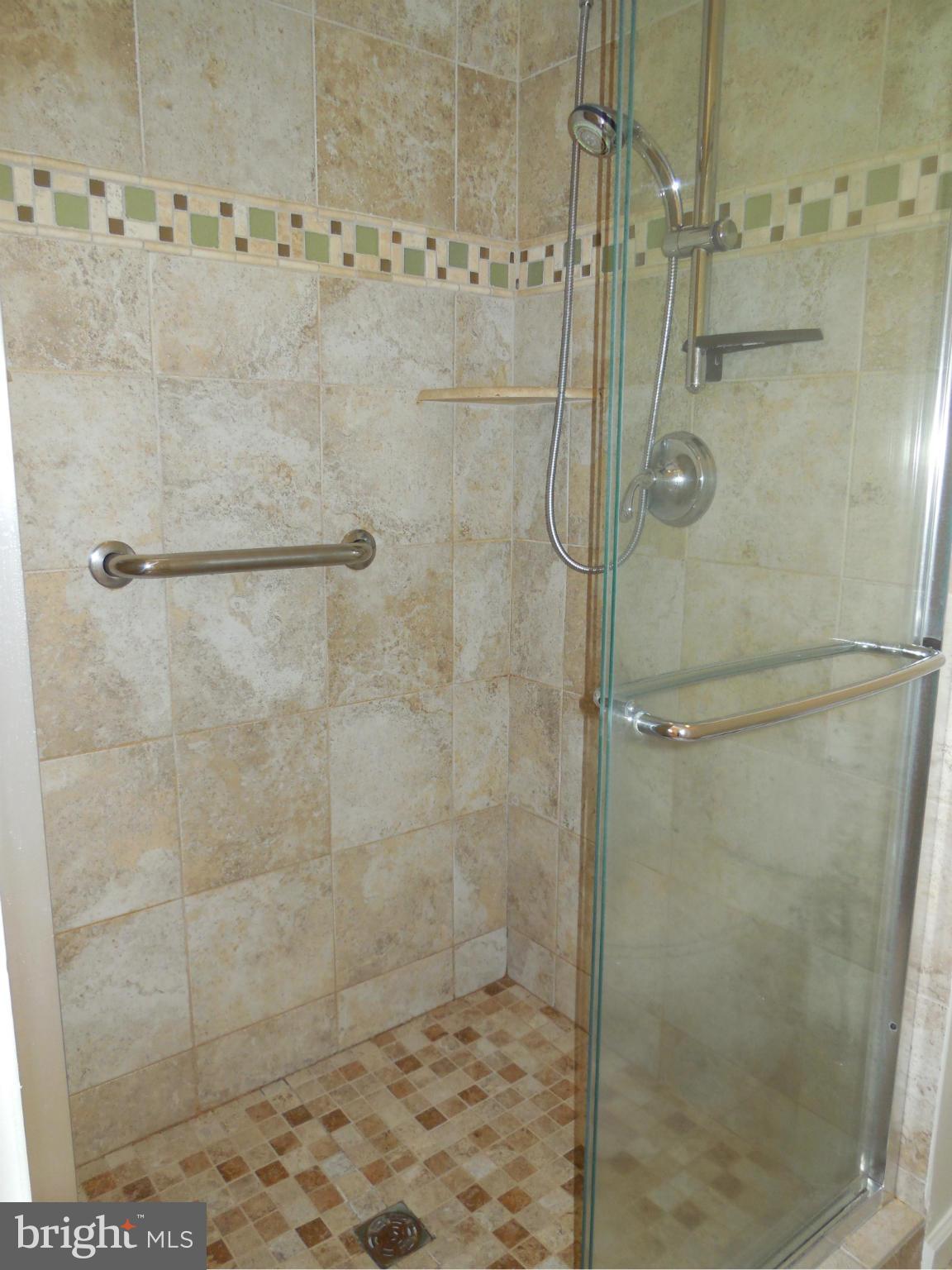 2304 Pondside Terrace Silver Spring, MD 20906 - Photo 13 of 20 Bath (Master)