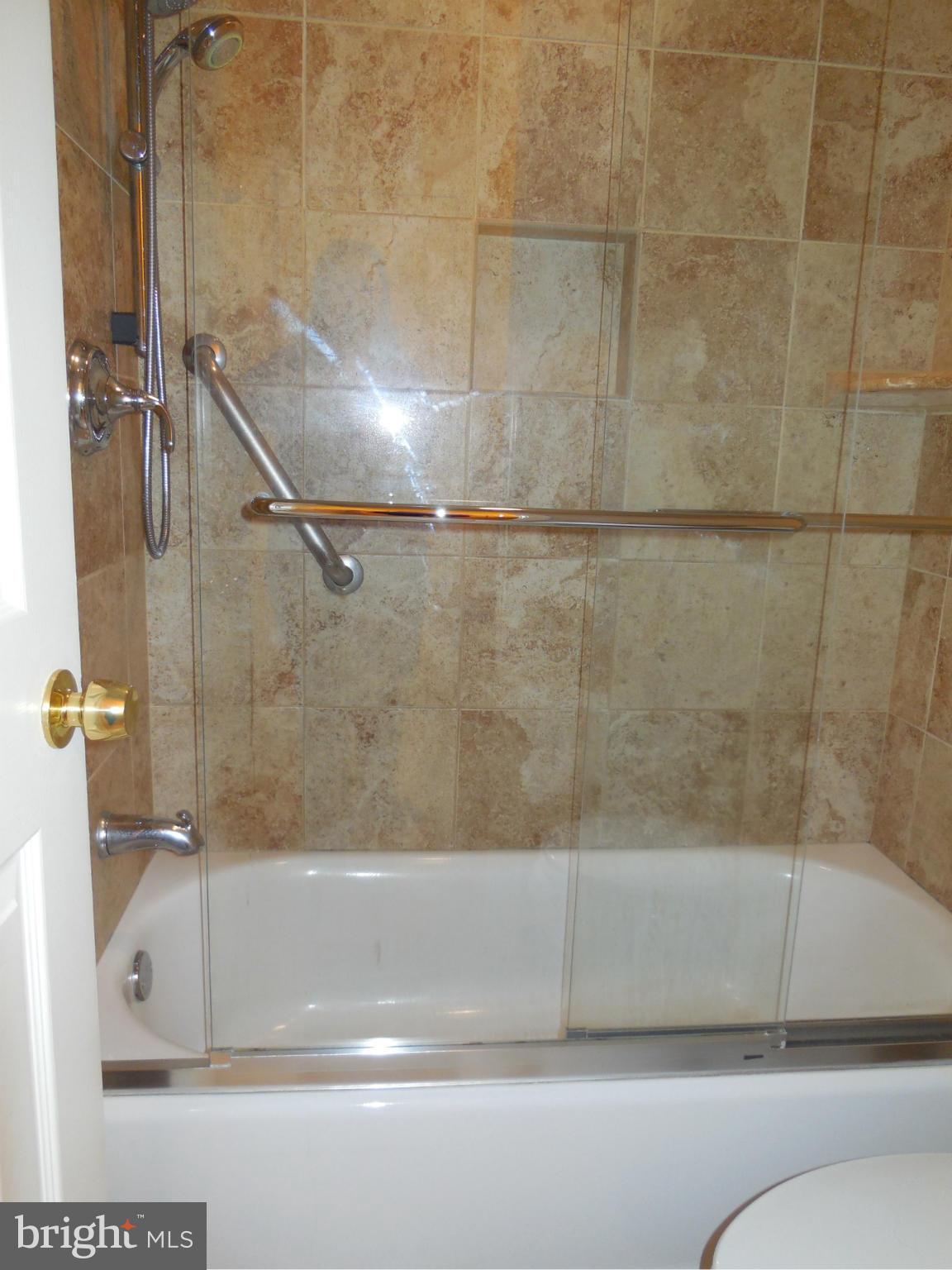 2304 Pondside Terrace Silver Spring, MD 20906 - Photo 18 of 20 Bath