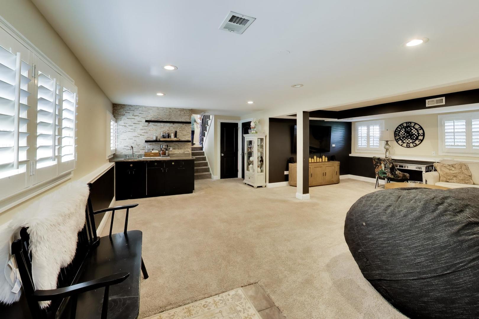 116 West Central Road Arlington Heights, IL 60005 - Photo 24 of 35 Gallery Image 24