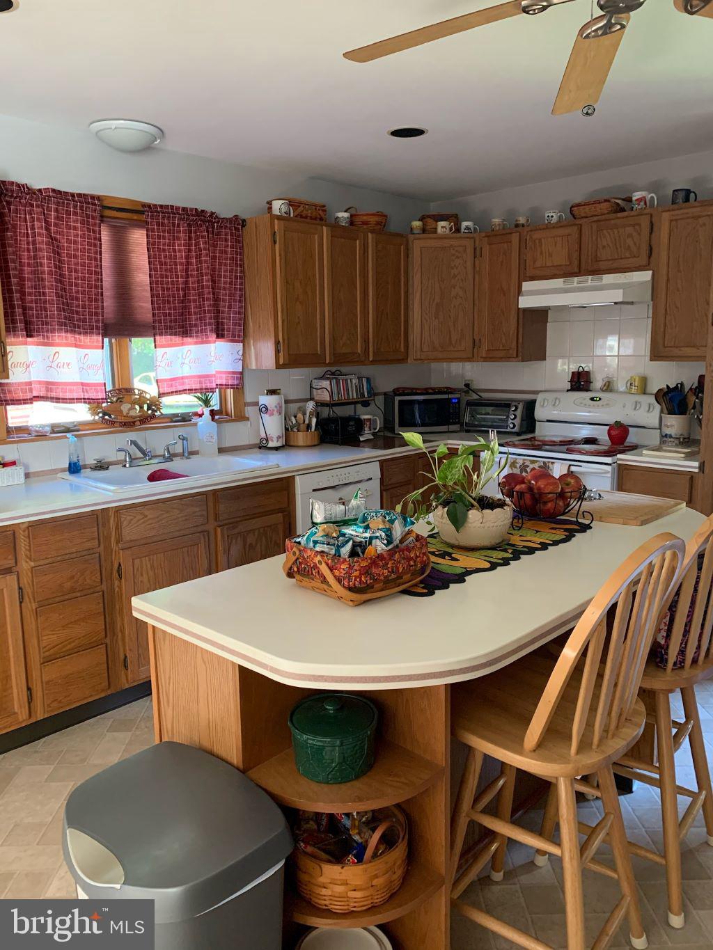 127 Princeton Road Pennsville, NJ 08070 - Photo 3 of 17 Gallery Image 3