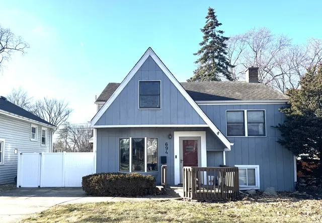 $455,000 | 694 South York Street, Elmhurst, IL 60126