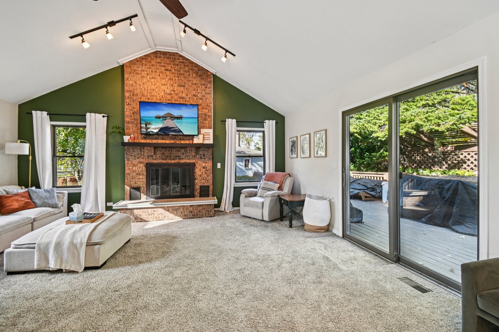 694 South York Street Elmhurst, IL 60126 - Photo 12 of 47