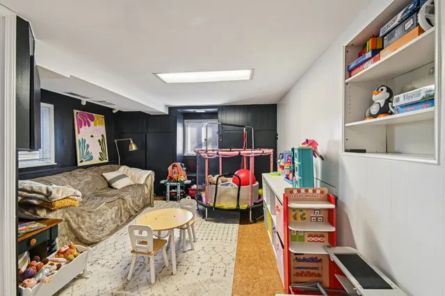 $465,000 | 694 South York Street, Elmhurst, IL 60126