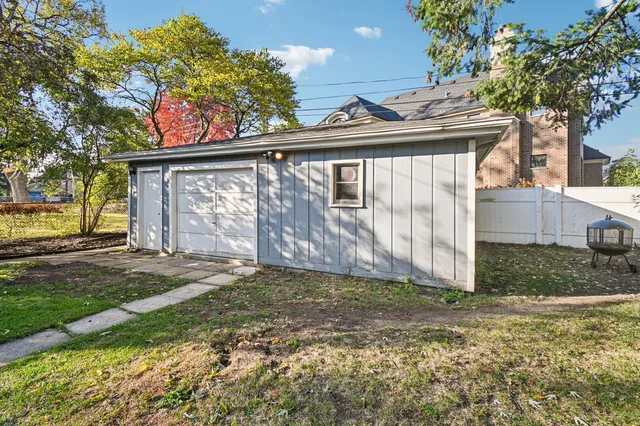 $465,000 | 694 South York Street, Elmhurst, IL 60126