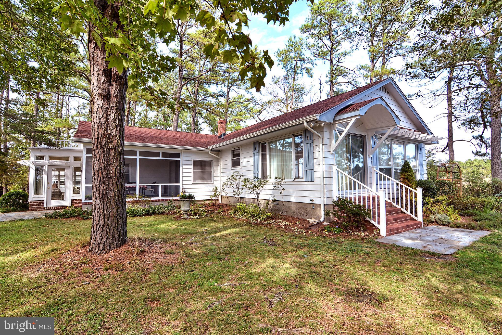 1015 Ross Thumb Road Cambridge, MD 21613 - Photo 29 of 64 Great Side Screened In Porch