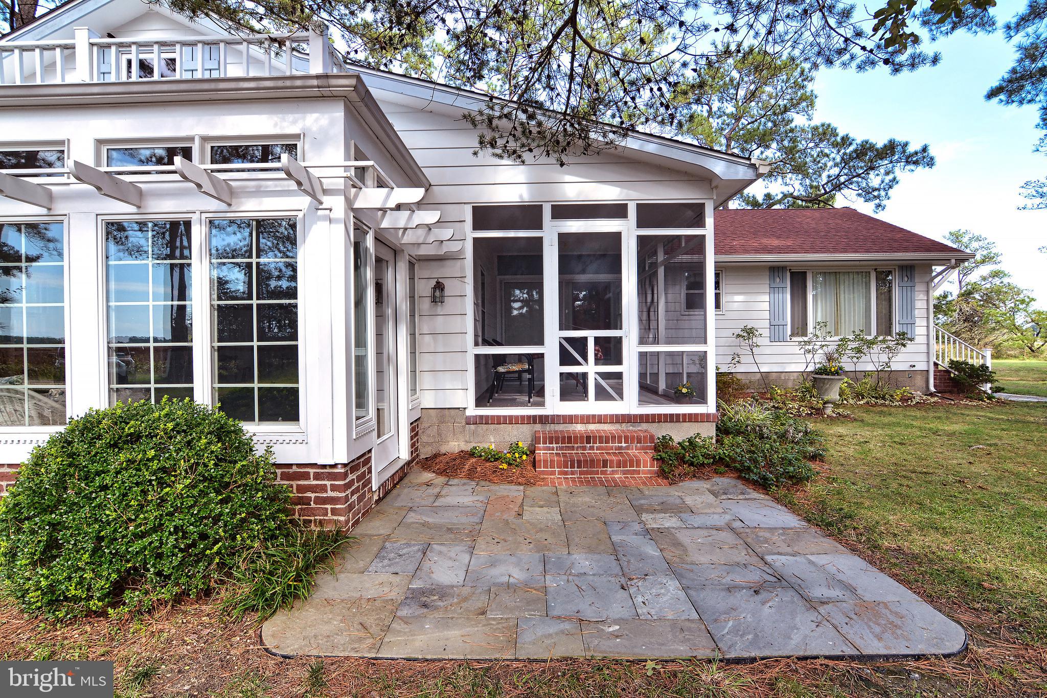 1015 Ross Thumb Road Cambridge, MD 21613 - Photo 5 of 64 Entrance to Screened-In Porch