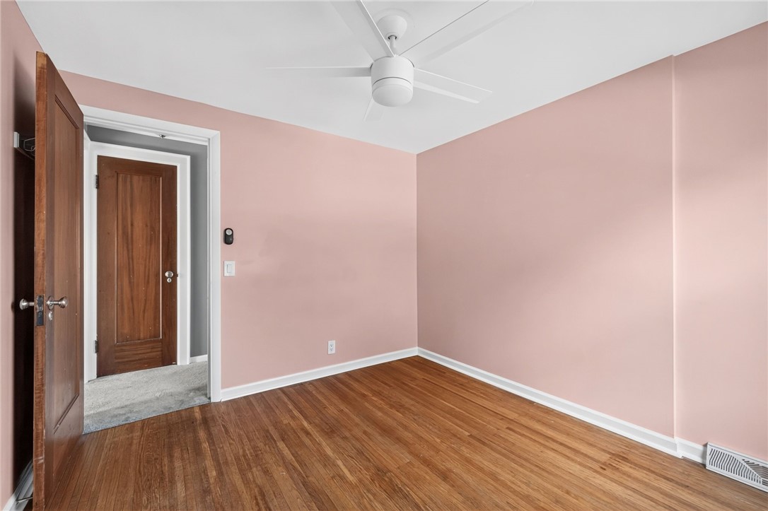 220 Barry Road Irondequoit, NY 14617 - Photo 29 of 34
