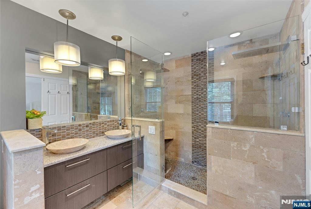 1503 Cornwall Road Mahwah, NJ 07430 - Photo 22 of 34 Gallery Image 22
